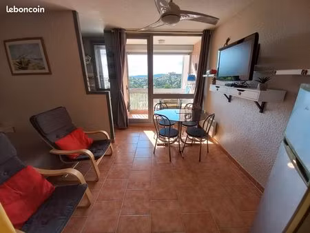 lumineux studio vue chateau des tempiers greoux les bains