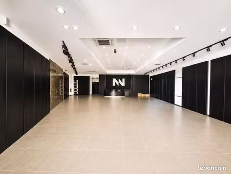 local commercial 195 m²