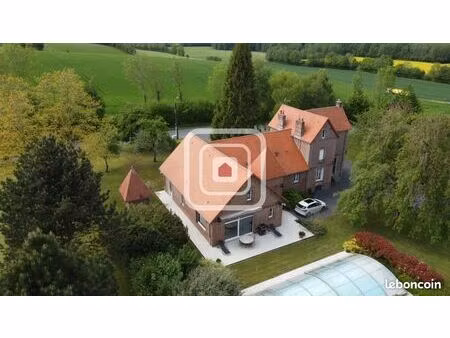 maison 9 pièces 263 m²