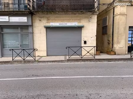 local commercial 65 m² à louer centre ville d'arles 970 euros