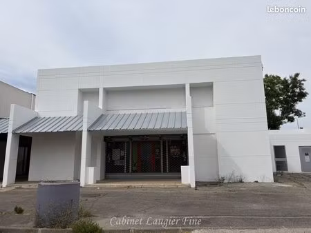 local 728 m² vitrolles