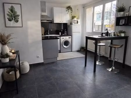studio meublé 27 m2 métro quartier gratte-ciel