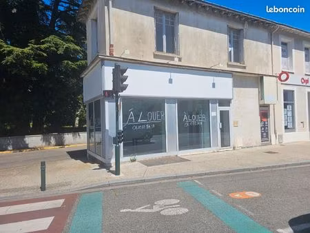 local commercial forte visibilité