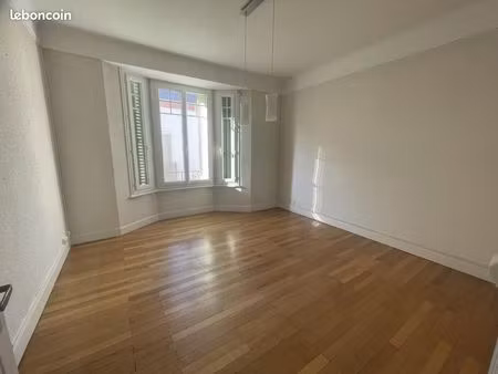 maison 6 pièces 140 m²