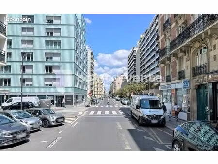 garage/station service 430 m²