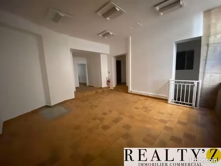 local commercial 156 m²