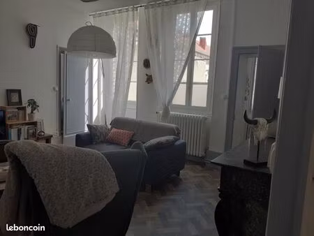 immeuble  composé de 3 appartements