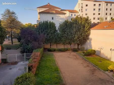 appartement 98m2 proche gratte-ciel