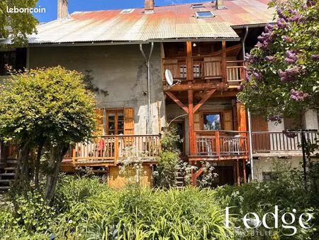 maison de village 6 pièces 120 m²