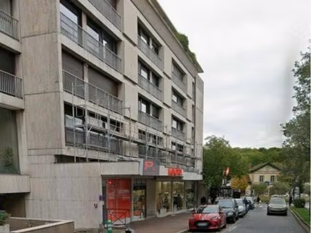 place de parking sécurisée