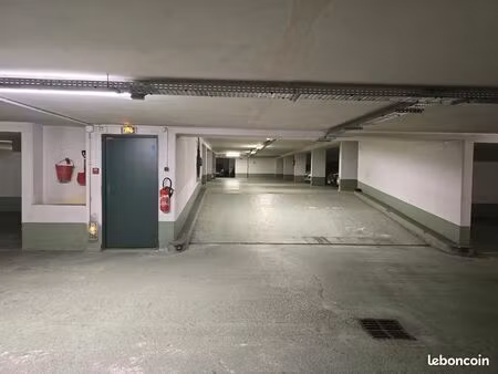 place de parking issy-les-moulineaux