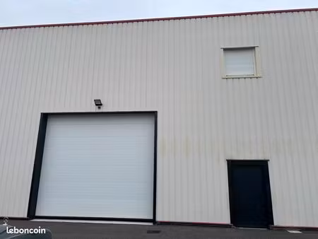 local d'activité 250m²