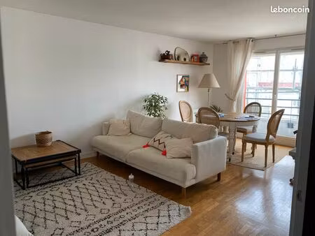 apartement ensoleillé a 25 minutes de saint lazard et de la défense