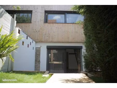 location appartement 4 pièces 74 m² clamart (92140) 1.630