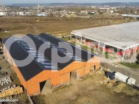 local d'activité 1 100 m²