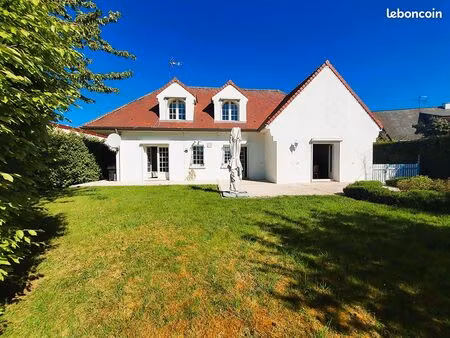 pavillon 7 pièces 192 m²