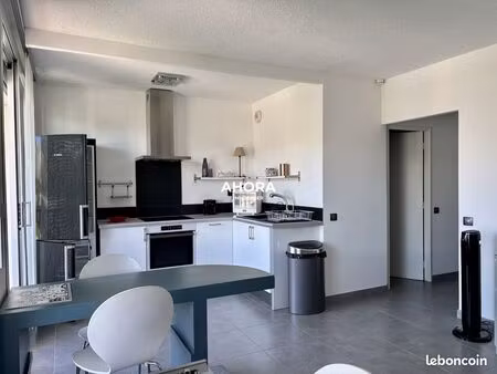 studio 1 pièce 28 m²