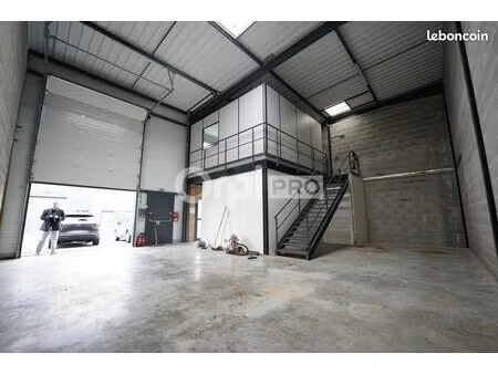local d'activité 143 m²