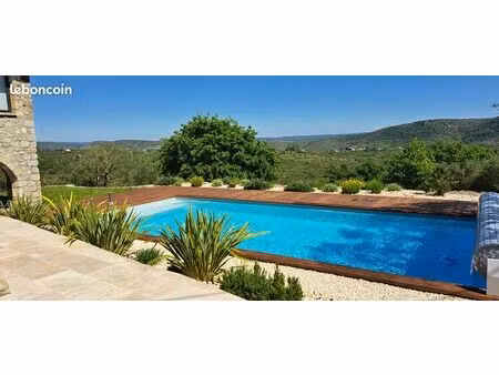 magnifique maison en pierre de 188m2 entièrement rénovée