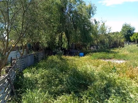 terrain de loisirs – 2100 m²