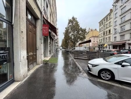 commerce vidéo/photo 92 m²