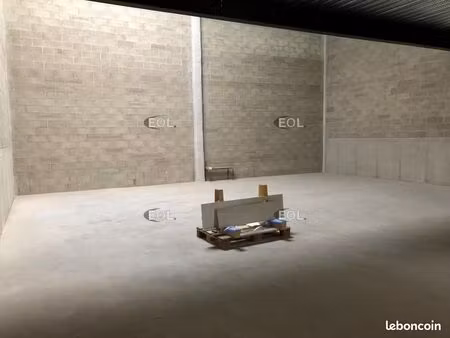 local d'activité 257 m²