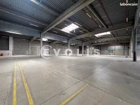 local logistique 3 687 m²