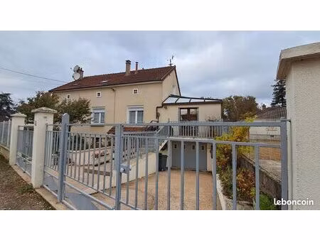 maison 6 pièces 151 m²