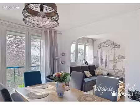 appartement 5 pièces 82 m²