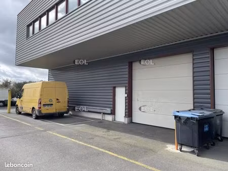 local d'activité 330 m²