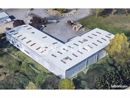 local industriel 1 015 m²