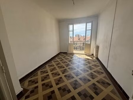 exclusivité toulon champs de mars t3 6ème étage avec ascenseur
