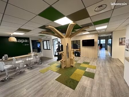 bureaux 551 m² puget-sur-argens
