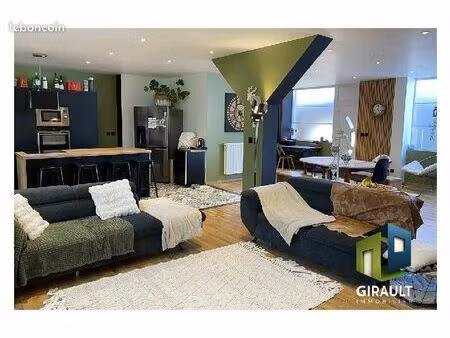maison 7 pièces 177 m²