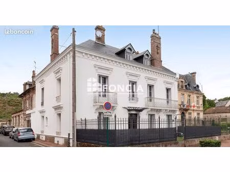 maison bourgeoise de charme au cœur d’étampes – emplacement idéal