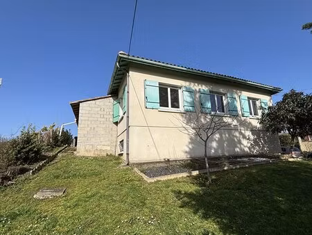 maison proche des commodités montpon-menesterol