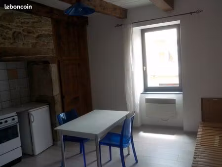 studio calme et ensoleillé