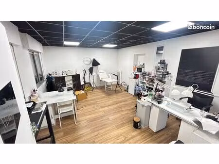 bureau ou local commercal olemps
