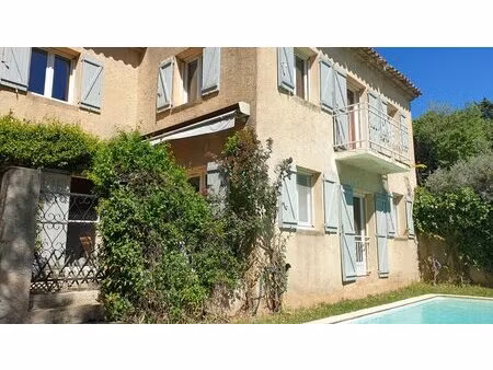 belle villa t5 avec piscine et garage