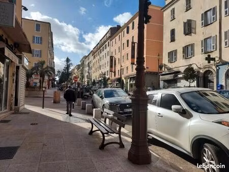 cède boutique en gérance à ajaccio centre ville
