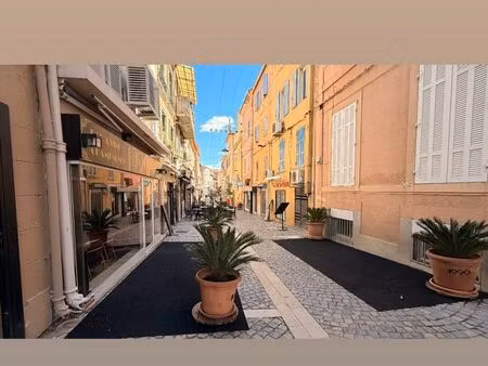 boutique 18 m² bandol