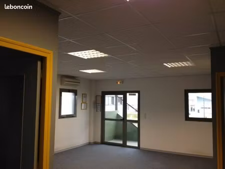 bureau loue 869 mensuel