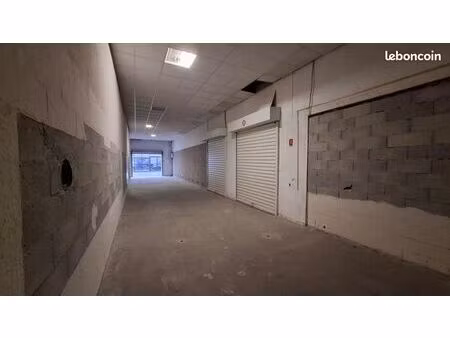 local de stockage / local commercial à louer – 105 m² – la garde (83130)