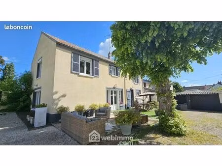 maison 8 pièces 200 m²