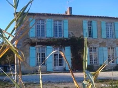 location appartement dans une belle maison charentaise entre la rochelle et niort