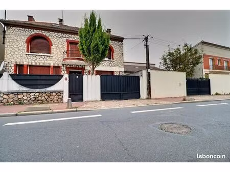 belle maison en pierre meuliere refaite a neuf forte rentabilité