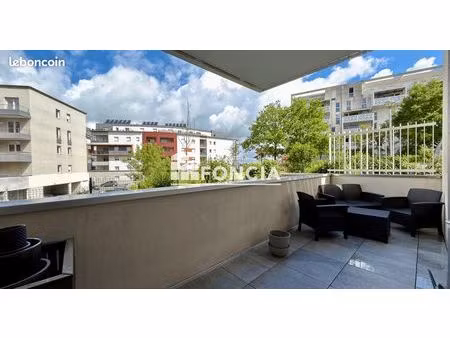 la folie des grandeurs pour ce 3 pièces avec 2 stationnements privatifs - quartier bourran
