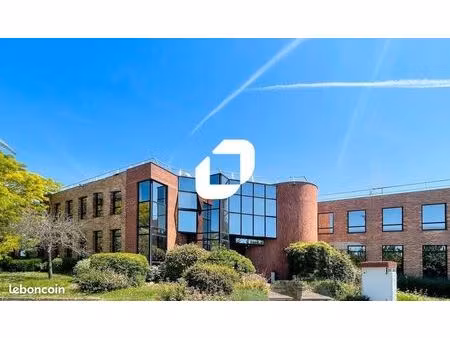 bureaux 106 m²