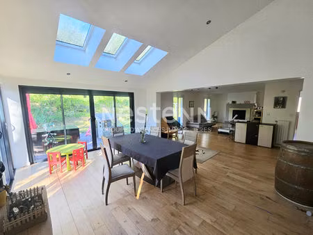 maison t8 meublée de 245 m² sur un terrain arboré de 1347 m² avec garage ? toulouse 31400