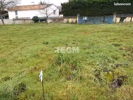terrain 743 m² saint-jean-de-liversay